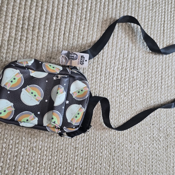 Star Wars Black and Green Crossbody Bag - Picture 1 of 3
